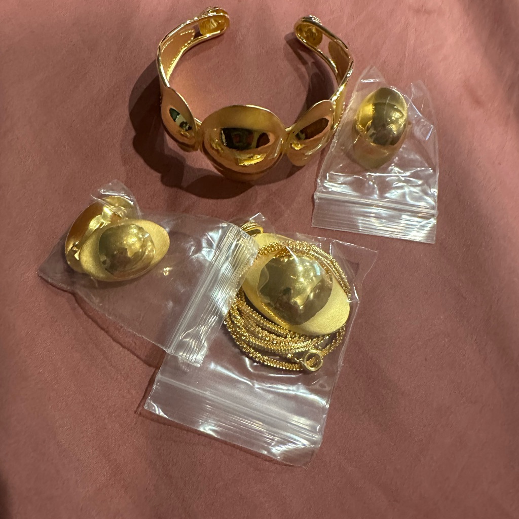 Gold Jewelry Set